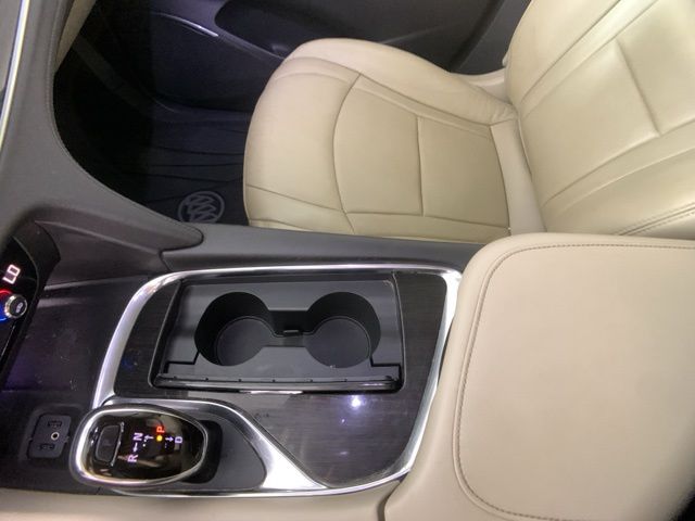 2019 Buick Enclave Essence 19