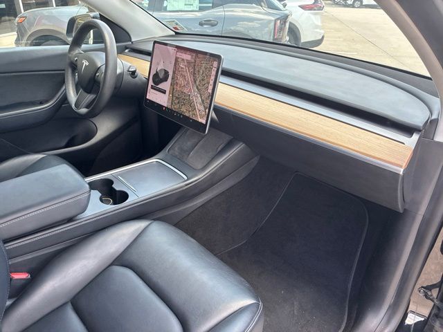 2021 Tesla Model Y Long Range - 11