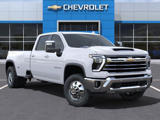 2025 Chevrolet Silverado 3500HD LTZ 2