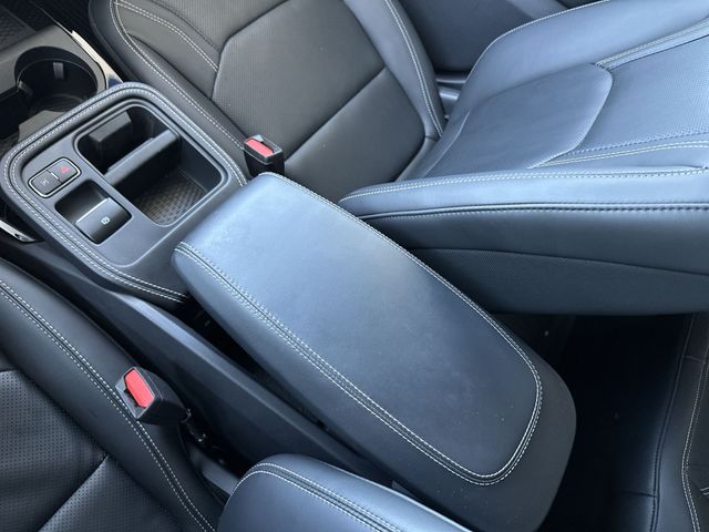 Used 2025 Green Ford Premium image 21