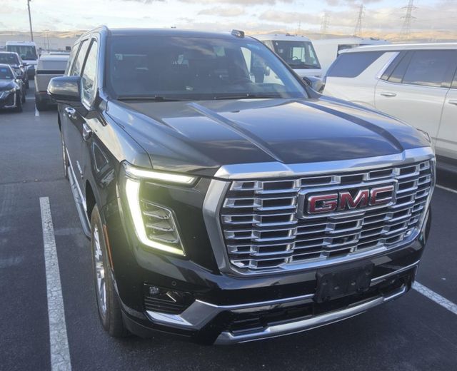 Onyx Black 2025 GMC Yukon XL SUV / Crossover Four-Wheel Drive 