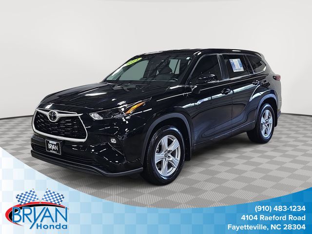 Midnight Black Metallic 2024 Toyota Highlander LE FWD SUV / Crossover Front-Wheel Drive 8-Speed Automatic