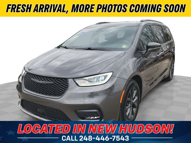 2021 Chrysler Pacifica Touring FWD