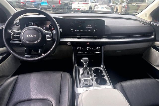 Used 2024 Kia Carnival Van