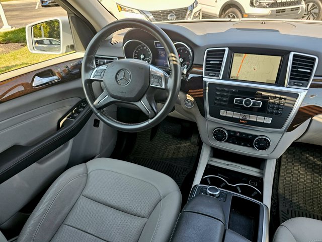 Used 2014  Mercedes-Benz ML 350 image 30