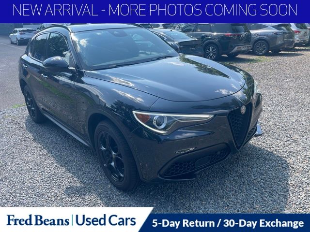 Vulcano Black Metallic 2018 Alfa Romeo Stelvio SUV / Crossover All-Wheel Drive 8-Speed Automatic