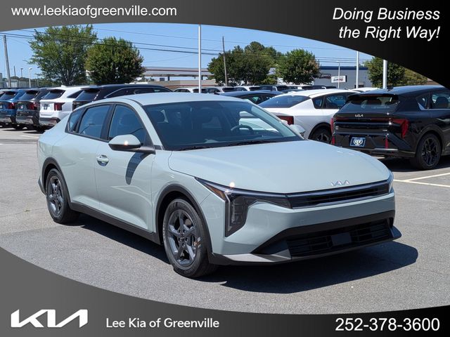 2026 Kia K4 LXS