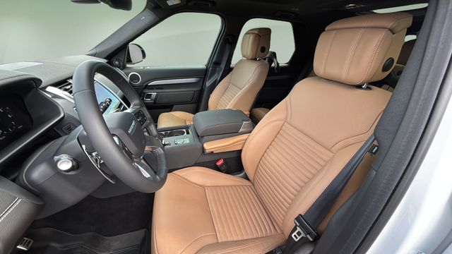 Used 2026  Land Rover Gemini Edition image 17