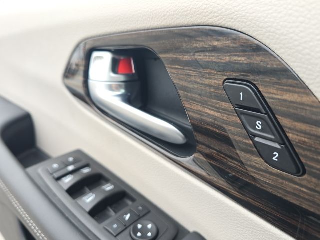 2024 Chrysler Pacifica Limited:B02071