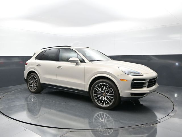 2022 Porsche Cayenne Platinum Edition's photo