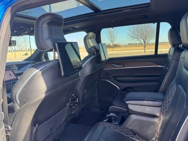 2023 Jeep Grand Cherokee L Summit 4x4