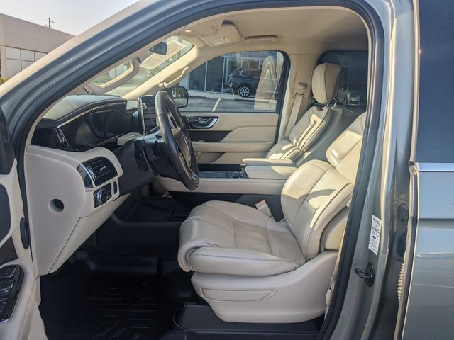2019 Lincoln Navigator Select photo