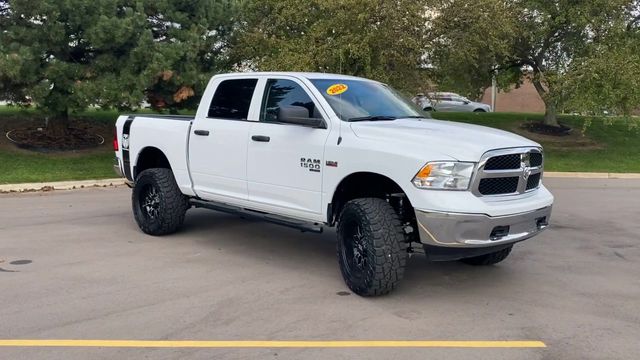 2022 Ram 1500 Classic SLT 2