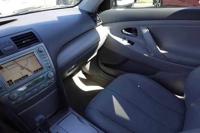 used 2007 Toyota Camry Hybrid car, priced at $7,500