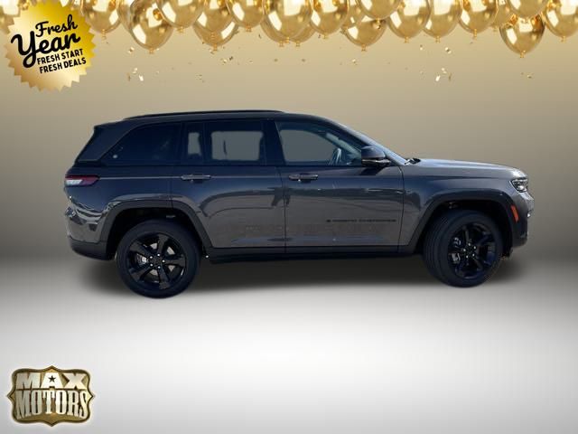 2025 Jeep Grand Cherokee Altitude 12