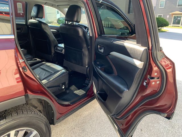 Used 2017 Toyota Highlander SUV