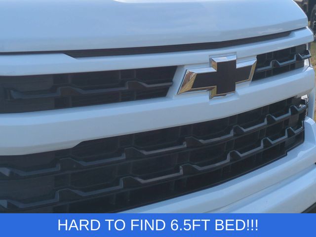 Used 2024 White Chevrolet RST image 28