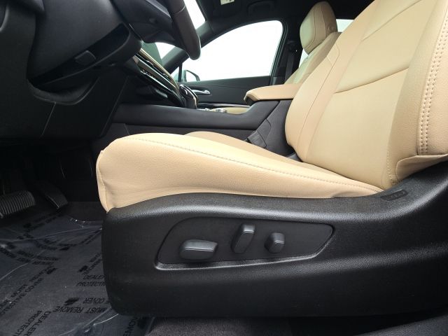 2024 Cadillac XT4 Luxury:C02545