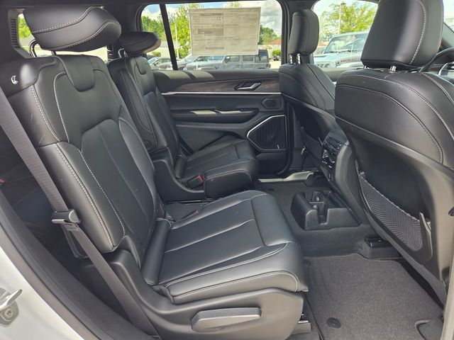 New 2026 White/off-white Jeep Limited image 13