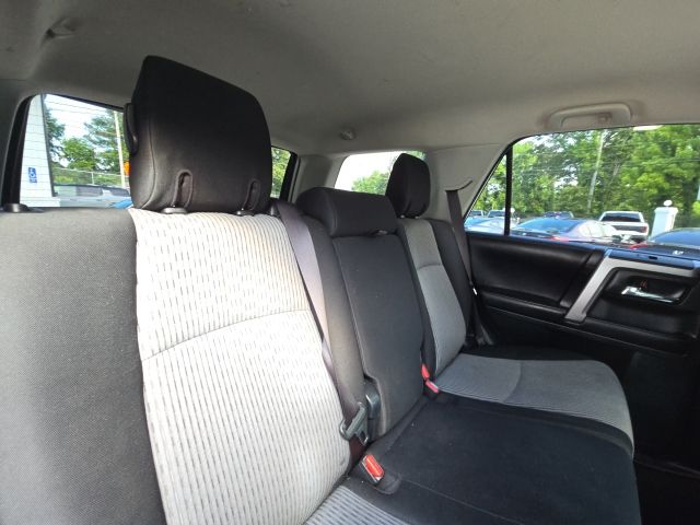 2017 Toyota 4Runner SR5:169086A