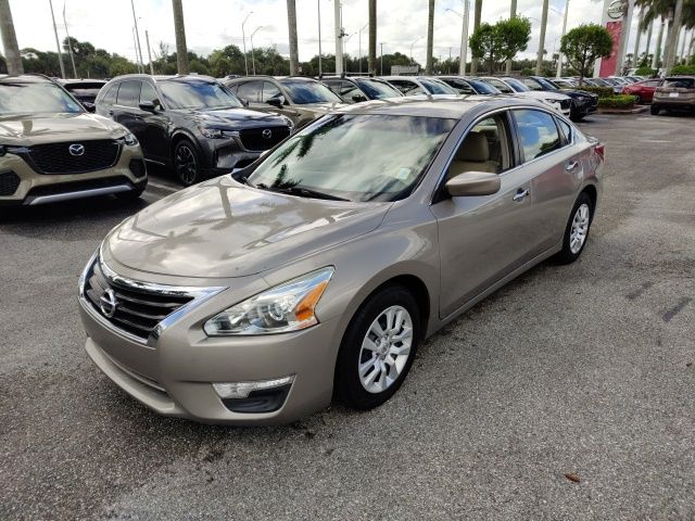 2013 Nissan Altima 2.5 S 12