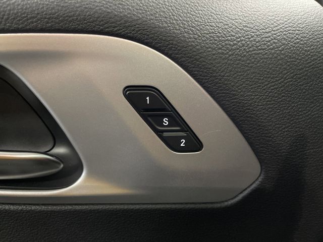2025 Chrysler Pacifica Limited photo