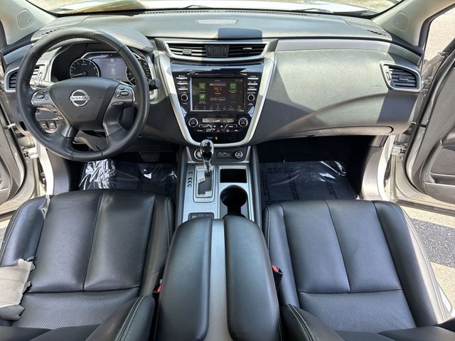 Used 2021 Silver Nissan SL image 9