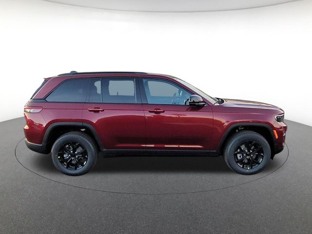 new 2025 Jeep Grand Cherokee car, priced at $40,847