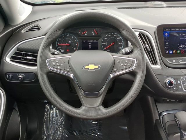 2024 Chevrolet Malibu LT photo