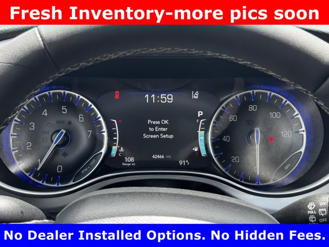 2025 Chrysler Pacifica Limited White at Mac Haik CDJR North Houston