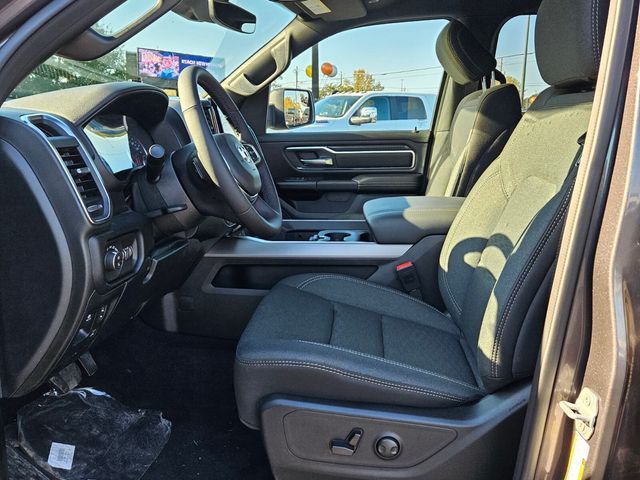 2026 Ram 1500 Lone Star Crew Cab 4x4 5'7" Box