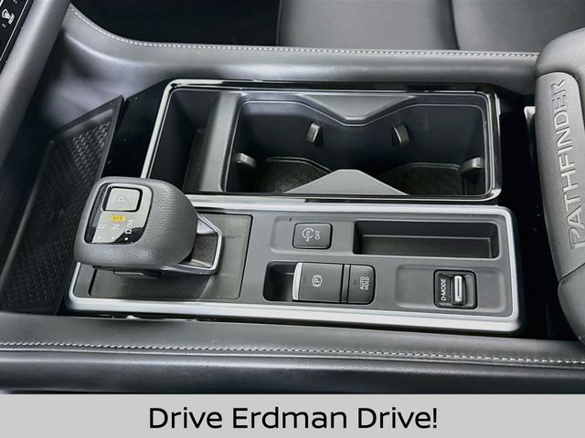 Used 2025 Nissan Pathfinder SUV