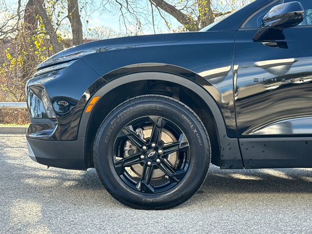 Used 2023 Black Chevrolet LT image 6