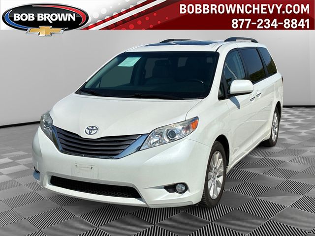  2015 Toyota Sienna XLE Premium 7-Passenger AWD   