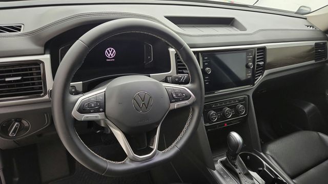 2023 Volkswagen Atlas 2.0T SE w/Technology  at Victoria Chrysler Dodge Jeep Ram