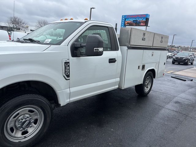 2019 Ford F-350SD XL photo