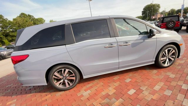 Used 2024 Honda Odyssey Van