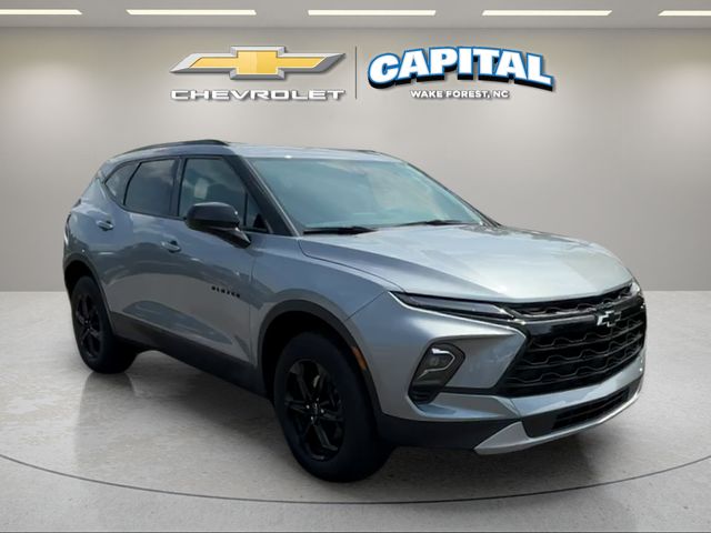 Used 2023 Gray Chevrolet LT image 7