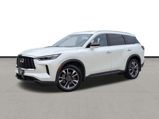 2024 INFINITI QX60 LUXE White at Bayshore Chrysler Jeep Dodge Ram