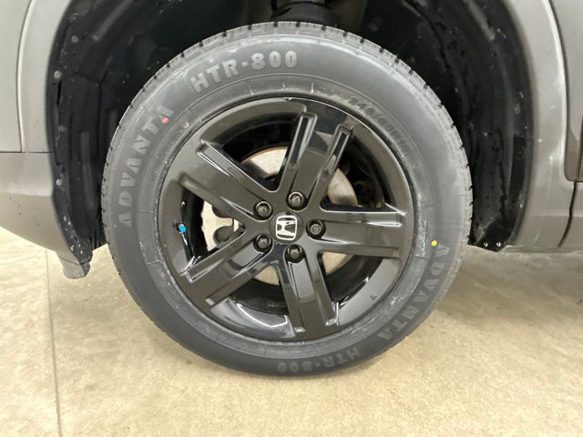 Certified Used 2023 Black Honda Black Edition image 11