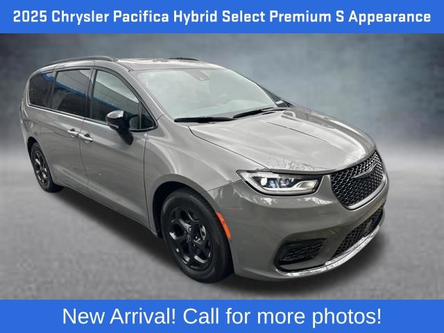Ceramic Gray Clearcoat 2025 Chrysler Pacifica Hybrid Minivan Front-Wheel Drive Continuously Variable Transmission
