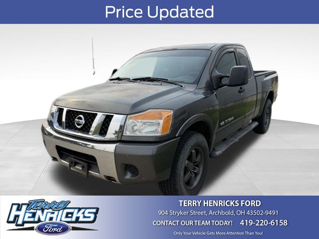 Silver (Smoke Metallic) 2008 Nissan Titan Pickup Truck Four-Wheel Drive 5-Speed Automatic