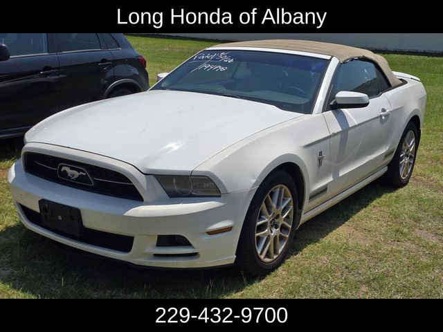 Performance White 2013 Ford Mustang Convertible Rear-Wheel Drive 6-Speed Automatic