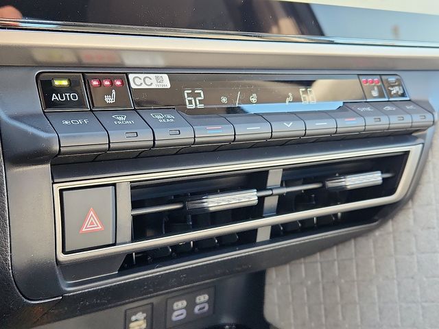 2026 Toyota Camry XLE - Photo 10