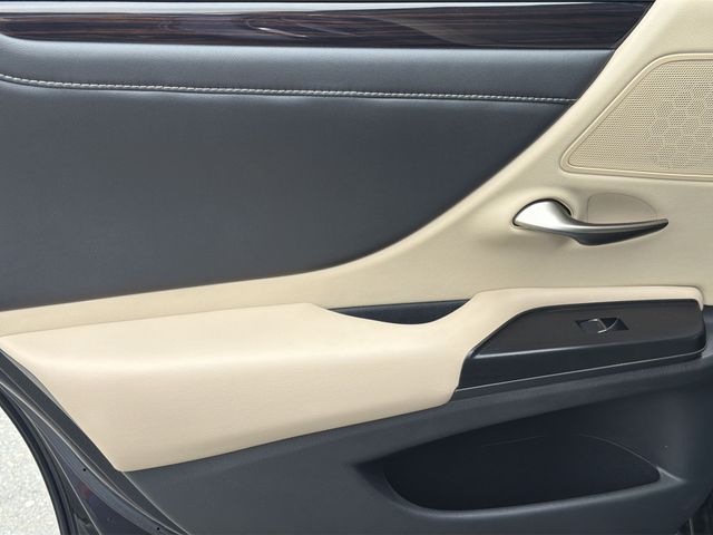 Used 2021 Blue Lexus 350 image 19