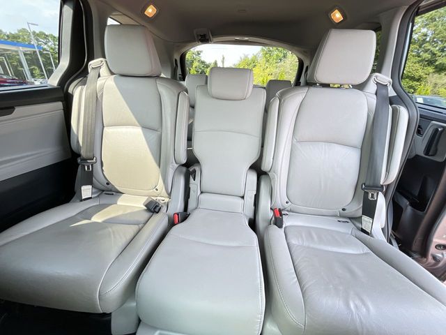 Used 2021 Honda Odyssey Van