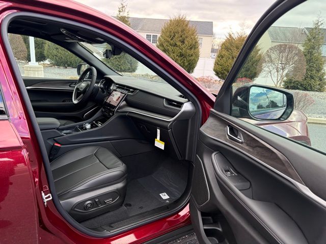new 2025 Jeep Grand Cherokee L car, priced at $47,625