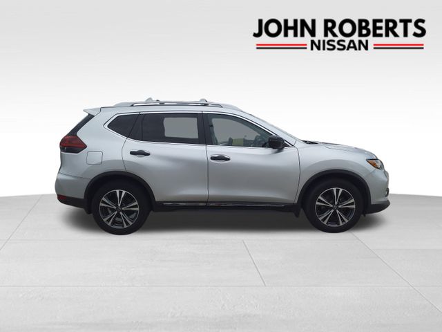 2018 Nissan Rogue SL 26