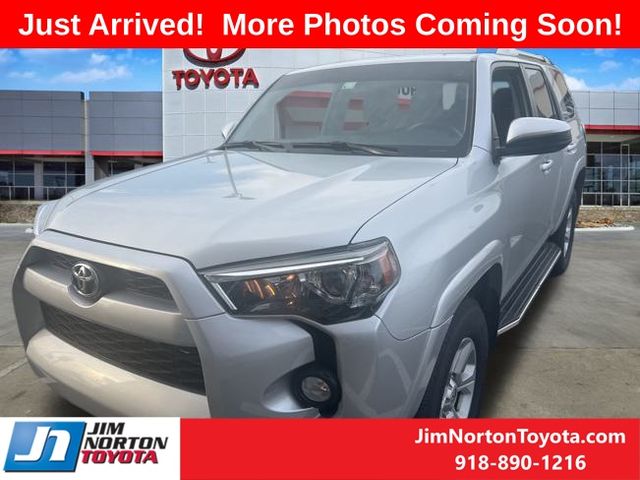 2016 Toyota 4Runner SR5 3