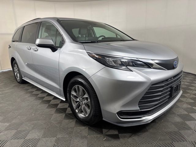Celestial Silver Metallic 2024 Toyota Sienna Minivan All-Wheel Drive Continuously Variable Transmission